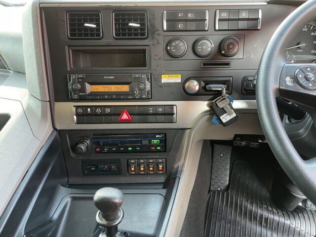 17スーパーグレート：ハイルーフ：ウィング：メッキ多数：アルミホイール