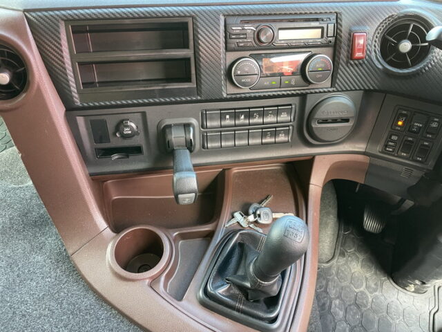 日野：17プロフィア：ハイルーフ：メッキ多数：ステンレス多数：アルミホイール