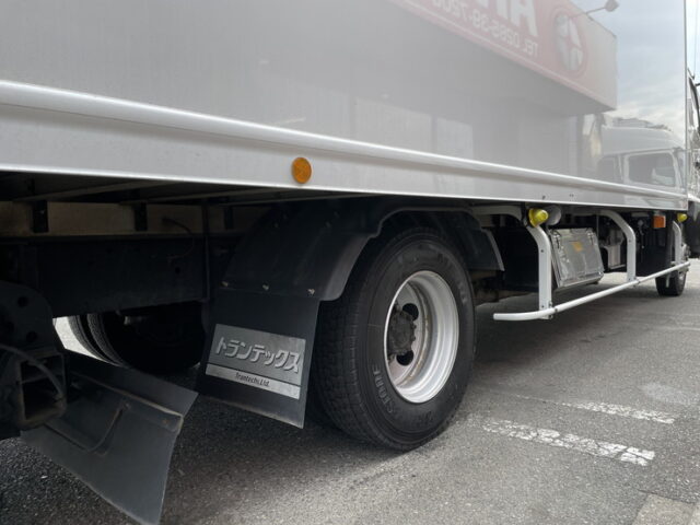 日野:17レンジャー:6200ワイド:冷凍バン:格納ゲート付:エアサス:ジョロ4キーストン