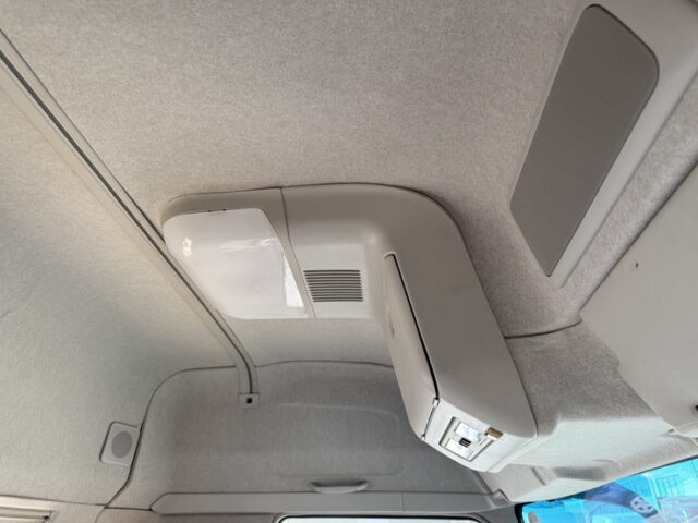 スーパーグレート：ハイルーフ：トレーラーヘッド：メッキ多数：アルミホイール：7速MT