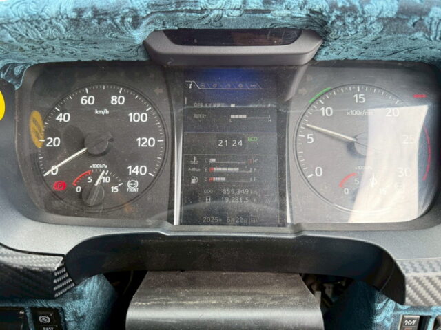 日野:17プロフィア:ハイルーフ:ウィング:メッキドア:アルミホイール:リア門口ステンレス