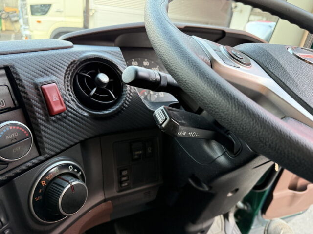 日野：17プロフィア：ハイルーフ：ウィング：アルミホイール：リア門口ステンレス