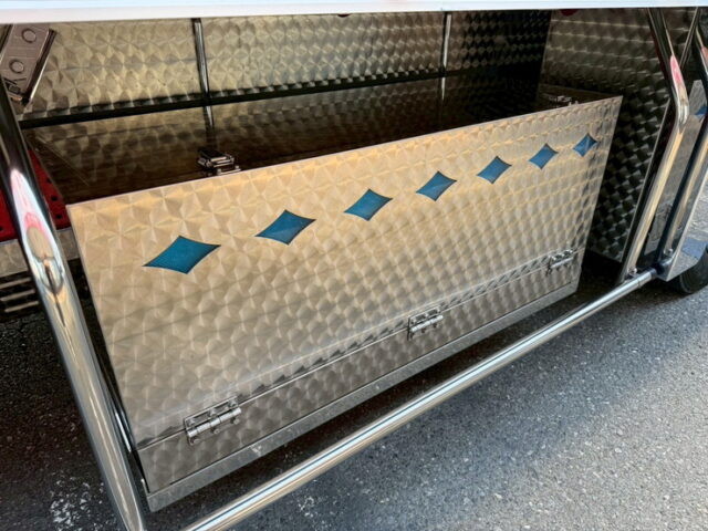 ブルーテックキャンター：造りボディ：アルミバン：ワイド超ロング：舟形バンパー：バスフェンダー