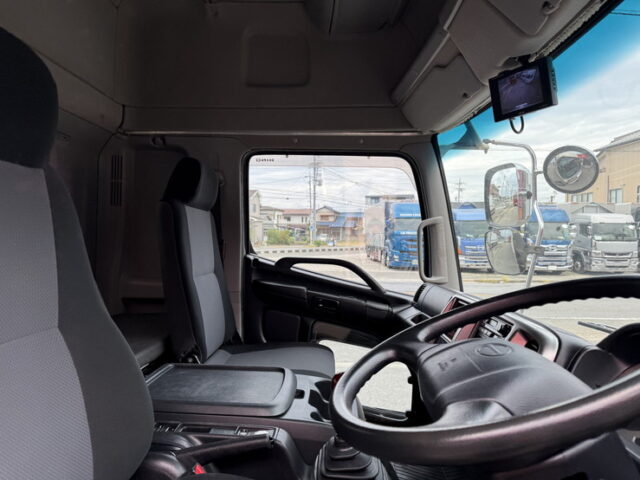 日野：レンジャープロ：ハイルーフ：冷凍バン：左観音扉：キーストン床：エアサス