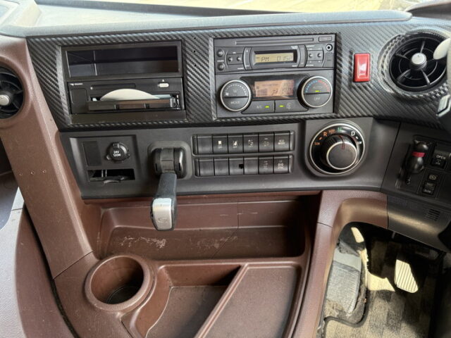 日野：17プロフィア：ハイルーフ：ウィング：メッキ多数：ステンレス多数：プロシフト