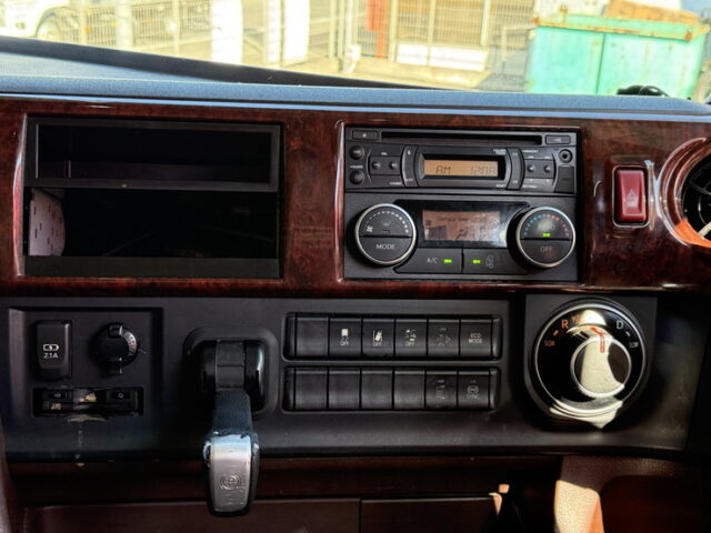 日野：17プロフィア：ハイルーフ：ウィング：メッキ多数：アルミホイール：プロシフト