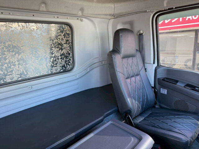 いすゞ：ギガ：冷凍ウィング：サブエンジン：ジョロ4キーストン：ステンレス多数