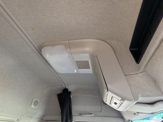 17スーパーグレート：ハイルーフ：冷凍バン：左観音扉2枚：サブエンジン：2エバ