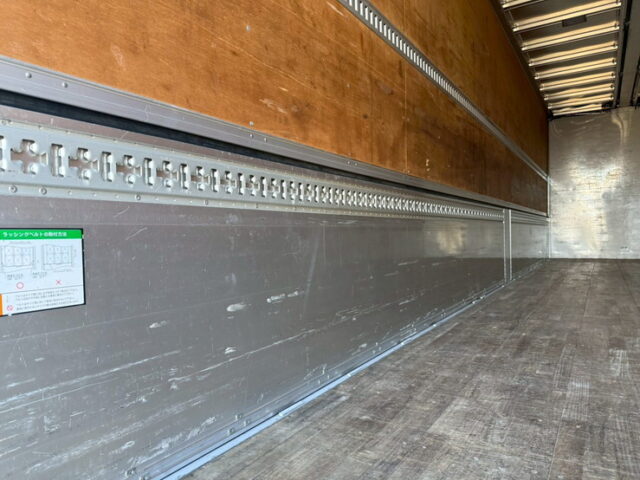 17スーパーグレート:ハイルーフ:ウィング:メッキ多数:アルミホイール:木床