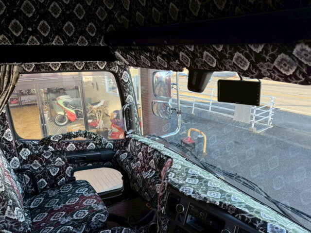 日野:プロフィア:ハイルーフ:冷凍ウィング:架装多数:ボディ枠ステンレス