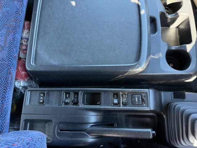 日野：レンジャープロ：ウィング：ボディ枠ステンレス：90アオリ：240馬力：エアサス