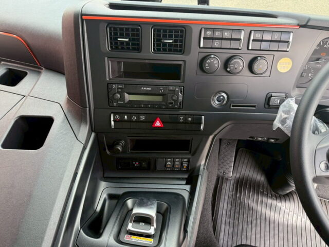 24スーパーグレート:スーパーハイルーフ:ウィング:アルミホイール:リア門口ステンレス