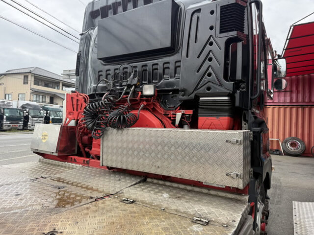 いすゞ:ギガ:ハイルーフ:トレーラーヘッド:フロントバイザー:第5輪荷重11.100㎏