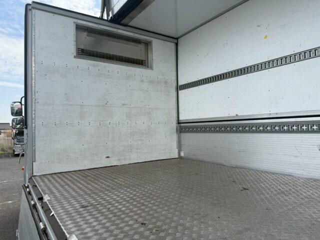 ファイター：冷凍ウィング：アルミシマ床：-30度設定：後輪エアサス：240馬力