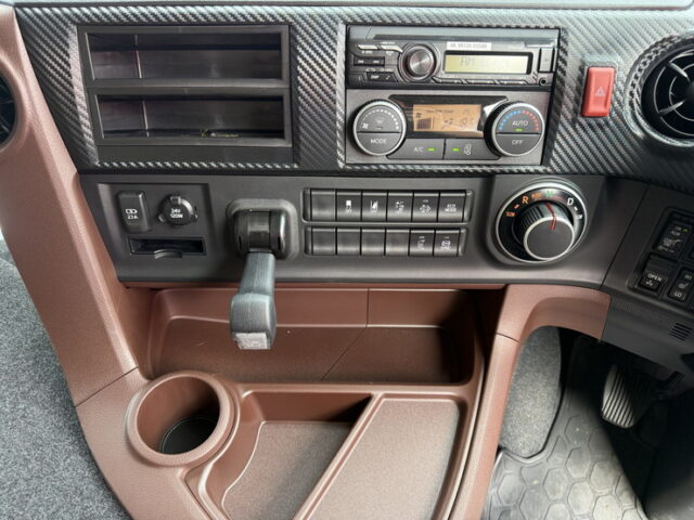 日野：17プロフィア：ハイルーフ：ウィング：未使用：アルミホイール：リア門口ステンレス