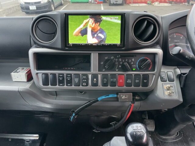 日野　デュトロ　標準幅　10尺　ダンプ　架装多数　エアー式バンパー昇降機　150馬力