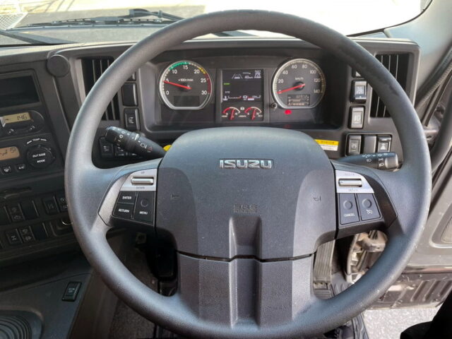 いすゞ　ギガ　ハイルーフ　アルミウィング　380馬力　リア門口ステンレス　