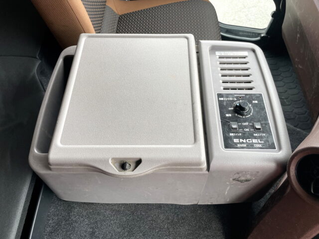 日野　17プロフィア　ハイルーフ　ウィング　7速MT　380馬力　エンジン交換済