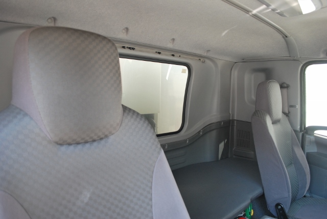 【45】H25 いすゞ　フォワード　冷凍ウイング　格納式パワーゲート付