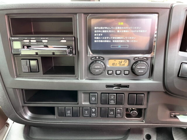 いすゞ　ギガ　登録済み未使用車　ハイルーフ　リア門工ステンレス　アルミホイール