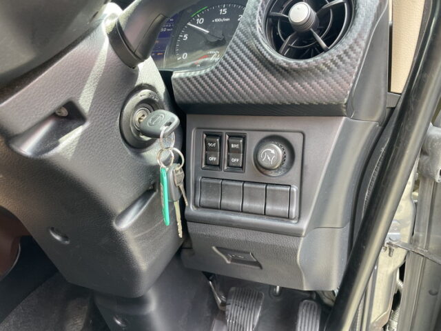 日野　17プロフィア　ハイルーフ　ウィング　リア門口ステンレス　アルミホイール