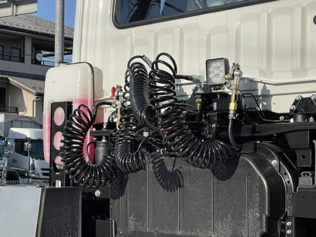 三菱ふそう　17スーパーグレート　トラクターヘッド　E尺　460馬力　リアエアサス　ハイルーフ　プレミアム