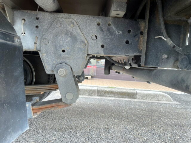 H29 エルフ　Wキャブ　平ボデー　垂直ゲート