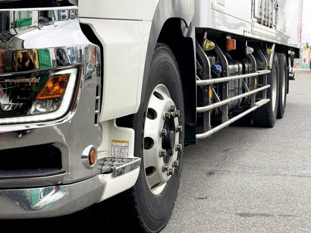 日野　17プロフィア　冷凍バン　ジョロダー4列　キーストン床　サブエンジン　TU85SA　格納ゲート