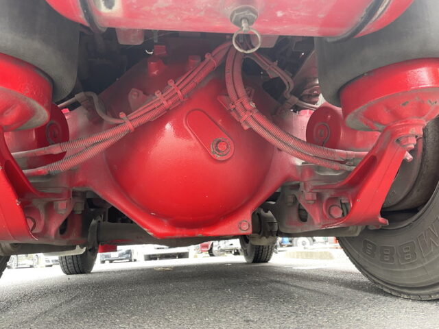 日野：プロフィア：トレーラーヘッド：内装生地張り：ハイルーフ：架装多数：メッキ多数