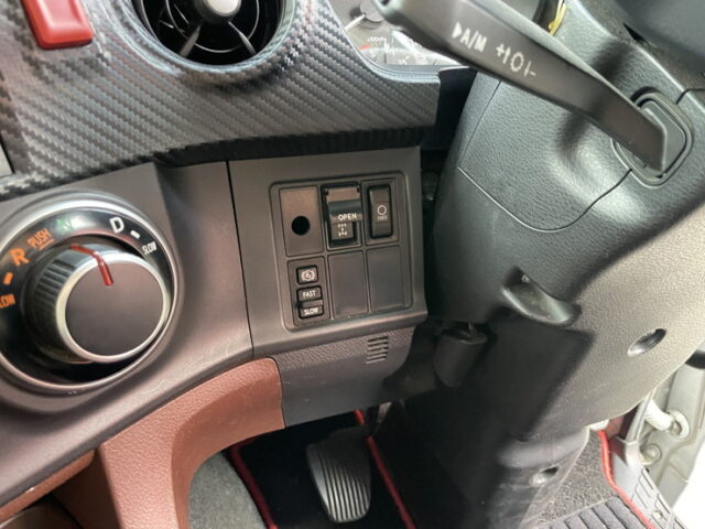 日野：17プロフィア：ハイルーフ：メッキ多数：アルミホイール：リア門口ステンレス