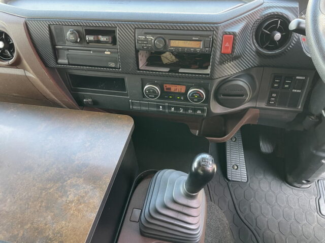 日野：17レンジャー：6200ワイド：エアサス：木床：アルミホイール：240馬力