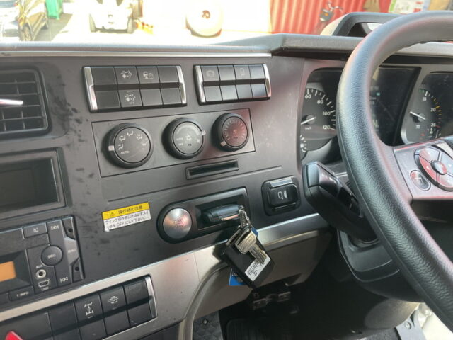 17スーパーグレート：ハイルーフ：ウィング：メッキ多数：アルミホイール