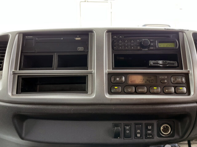 レンジャープロ　増トン　ハイジャッキセルフ　4段クレーン　ウィンチ/あゆみ板付　荷台長6500