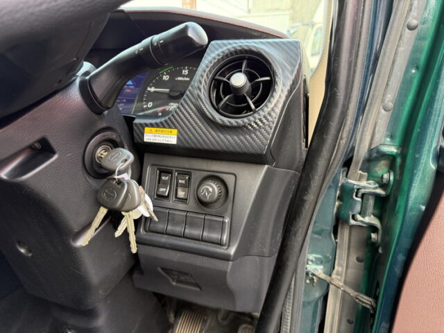 日野：17プロフィア：ハイルーフ：ウィング：アルミホイール：リア門口ステンレス