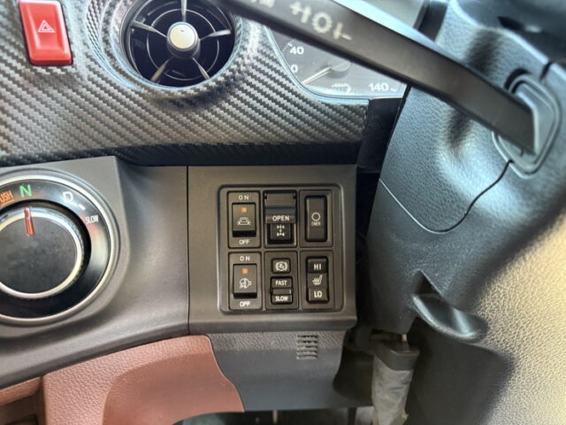 日野：17プロフィア：ハイルーフ：ウィング：メッキ多数：ステンレス多数：リア門口ステンレス