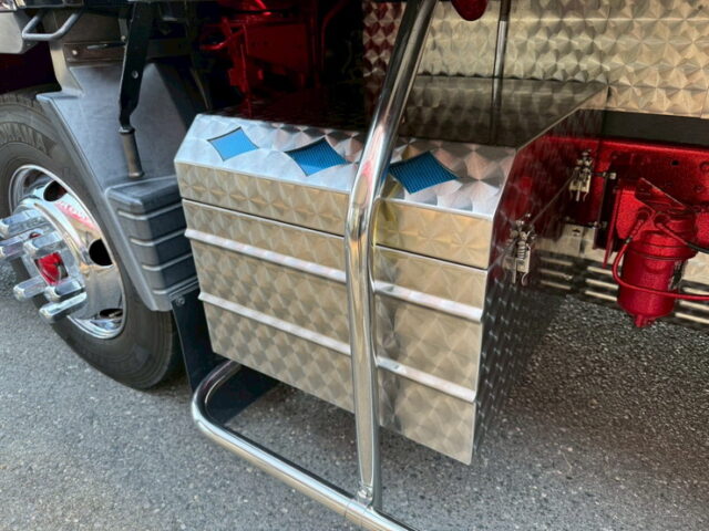 ブルーテックキャンター：造りボディ：アルミバン：ワイド超ロング：舟形バンパー：バスフェンダー