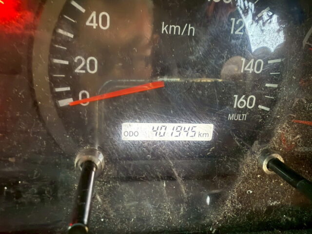 いすゞ：フォワード：ハイルーフ：冷凍バン：7100標準幅：架装多数：格納ゲート：エアサス