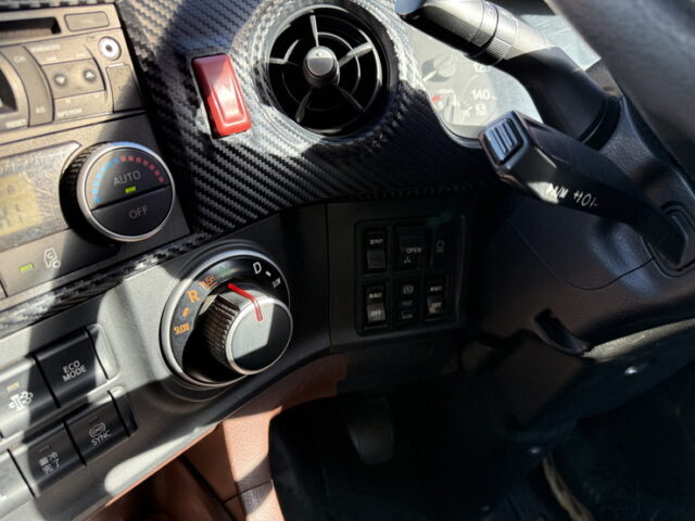 日野:17プロフィア:ハイルーフ:メッキ多数:アルミホイール:木床:E13Cエンジン