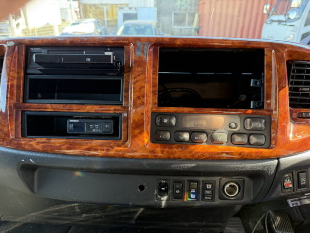 日野：レンジャープロ：ウィング：ボディ枠ステンレス：90アオリ：240馬力：エアサス