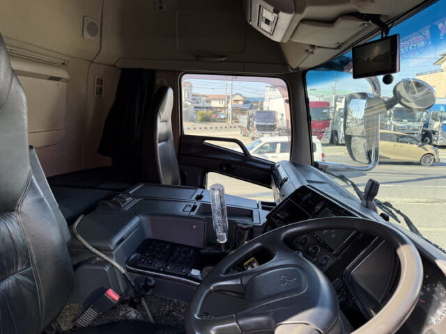 スーパーグレート：ハイルーフ：アームロール：40立米：架装多数：煙突マフラー(ダミー)