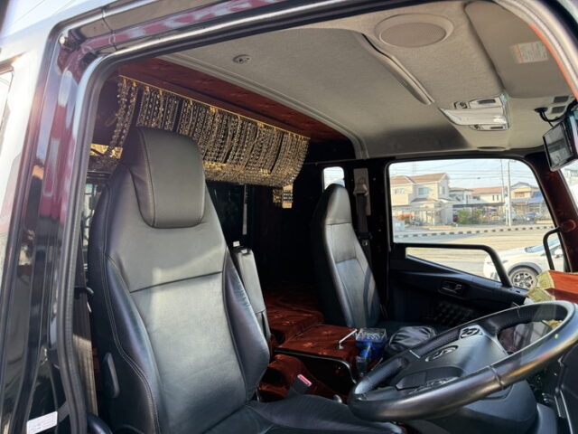 ファイター:増トン:クレーン:セミワイド:5Mボデー:架装多数:270馬力