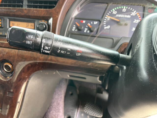 いすゞ　ギガ　ハイルーフ　ウィング　造りボディ　1Mアオリ　ステンレス多数