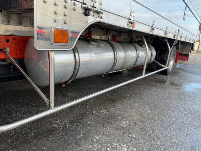 日野　レンジャープロ　ハイルーフ　240馬力　アルミウィング　　寝台メッキ　ステンレス多数　