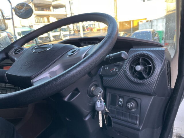 日野　17プロフィア　ハイルーフ　トレーラーヘッド　E13Cエンジン　450馬力