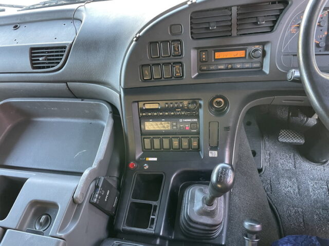 いすゞ：ギガ：冷凍ウィング：造りボディ：ステンレス多数：エアサス：1M10アオリ