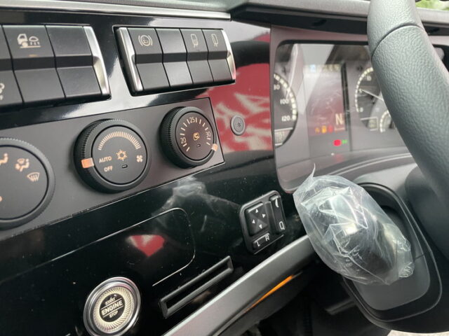 【現行型】スーパーグレート：スーパーハイルーフ：未使用：プレミアムライン