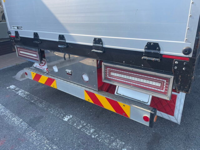 H29 いすゞ　フォワード　ワイド　アルミ平ボディ