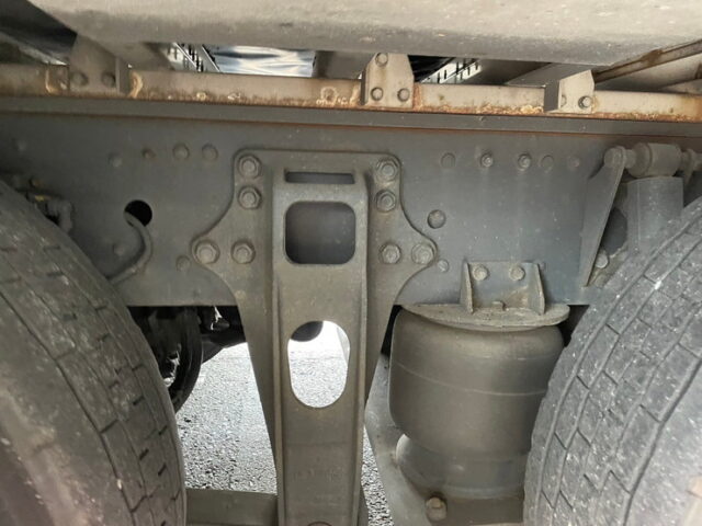 三菱ふそう　スーパーグレート　ハイルーフ　アルミウィング　ステンレスサイドバンパー　メッキ多数　木床