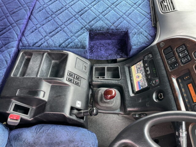 いすゞ　ギガ　ハイルーフ　冷凍バン　サブエンジン　両側観音扉　ステンレス多数