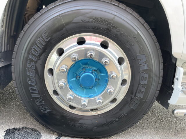 日野：プロフィア：トレーラーヘッド：ハイルーフ：ルーフバー：パイプバンパー：アルミホイール